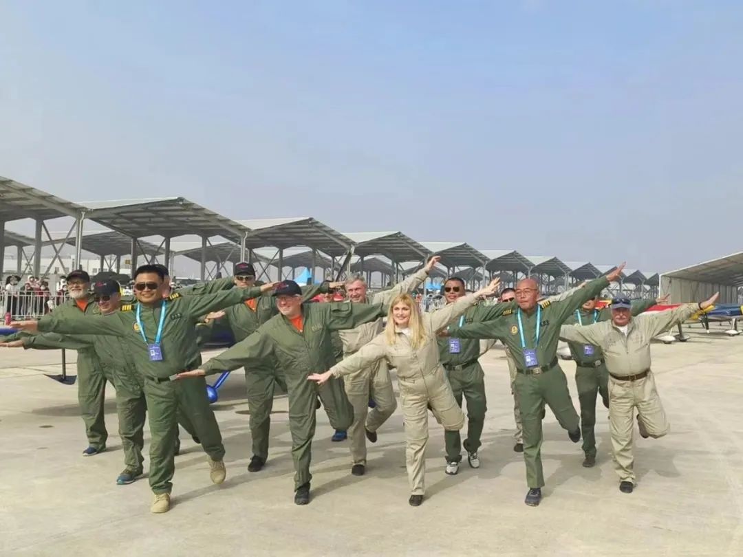 逆势翱翔！8188cc威尼斯航空携手相助同伴亮相2022南昌航行大会