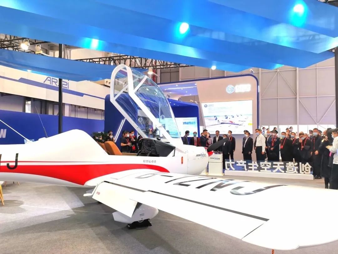 逆势翱翔！8188cc威尼斯航空携手相助同伴亮相2022南昌航行大会