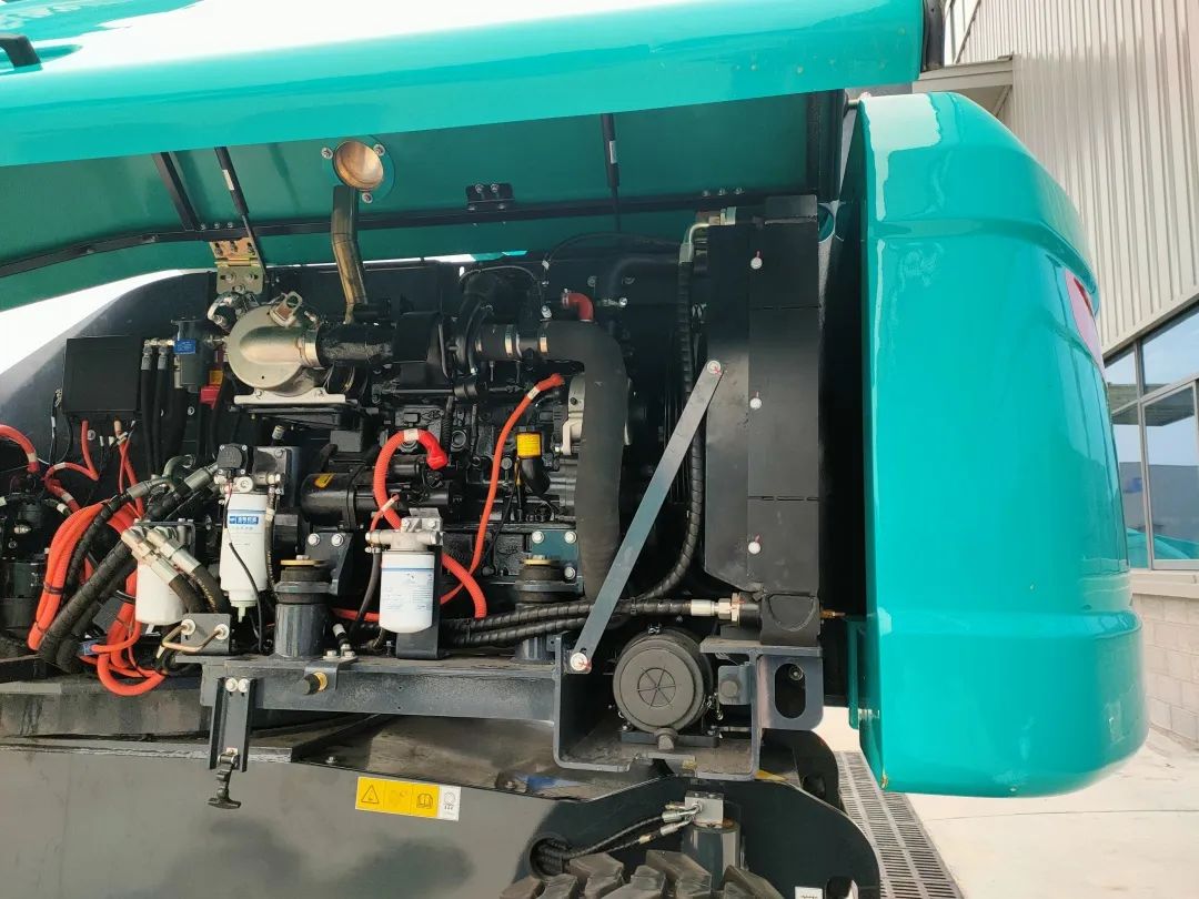 无需扩桥！8188cc威尼斯智能国四款32米直臂式高空作业平台乐成下线