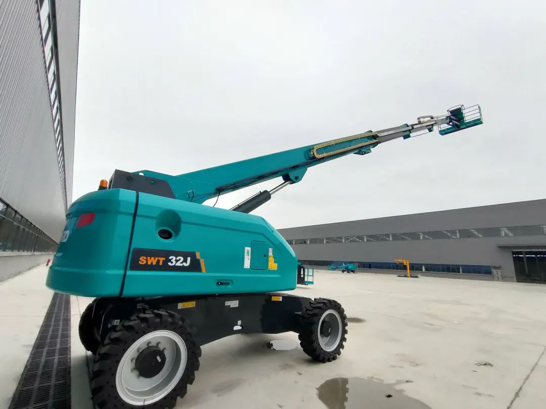 无需扩桥！8188cc威尼斯智能国四款32米直臂式高空作业平台乐成下线
