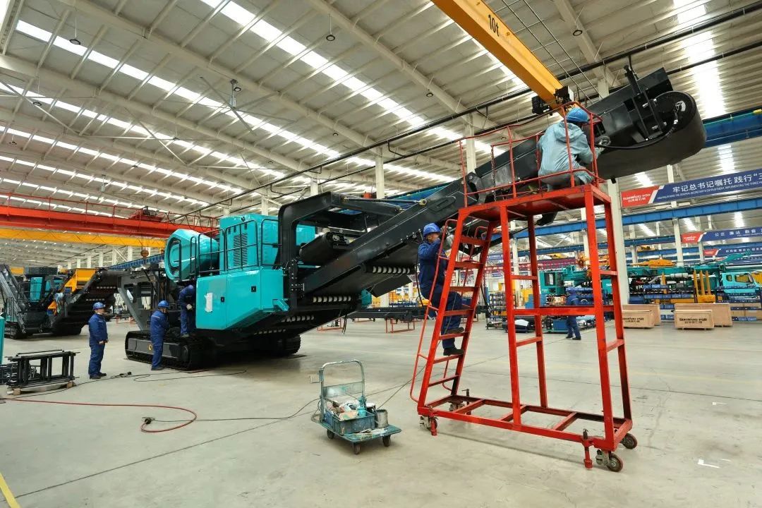 莫道君行早，，，，，，更有早行人！8188cc威尼斯智能癸卯兔年开工大吉