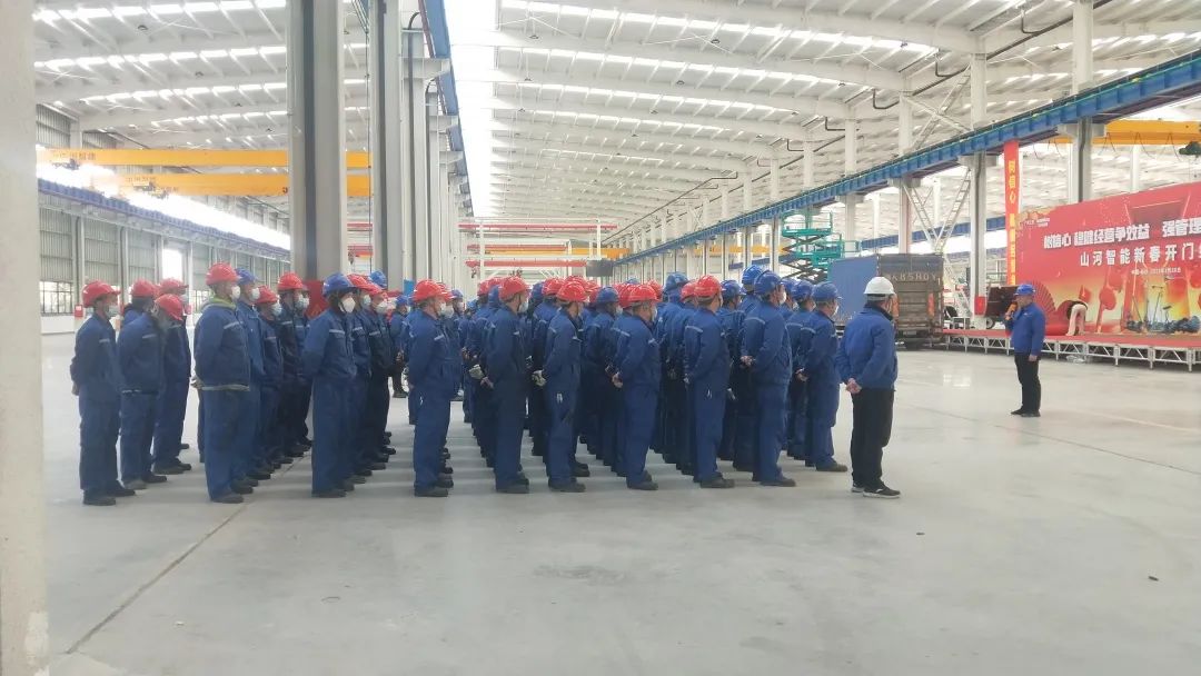 吹响复工“冲锋号”，，，，，，全力冲刺“开门红”！8188cc威尼斯智能高空机械复工复产举行时