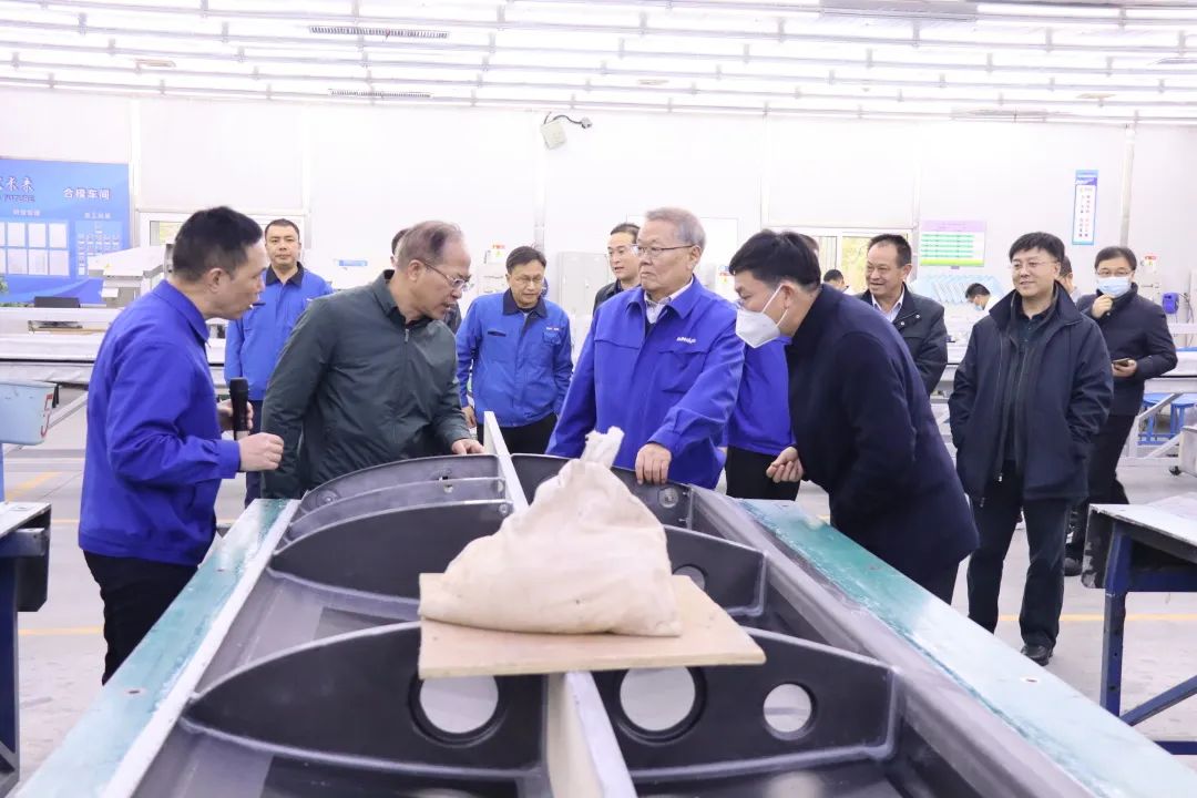 广州市国资委主任陈德俊考察8188cc威尼斯智能航空工业基地