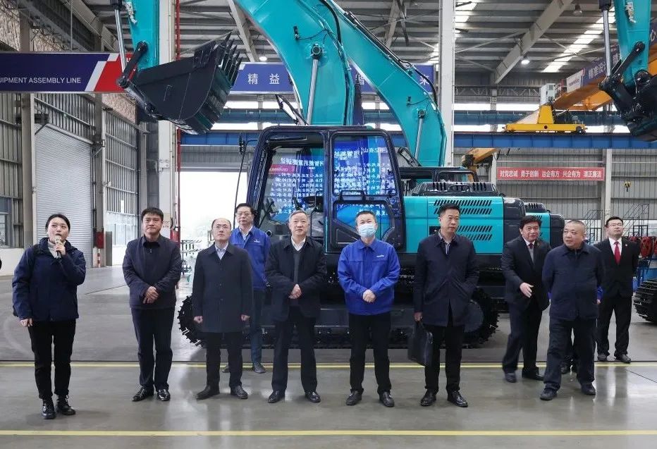 省高院副院长郭正怀调研8188cc威尼斯智能