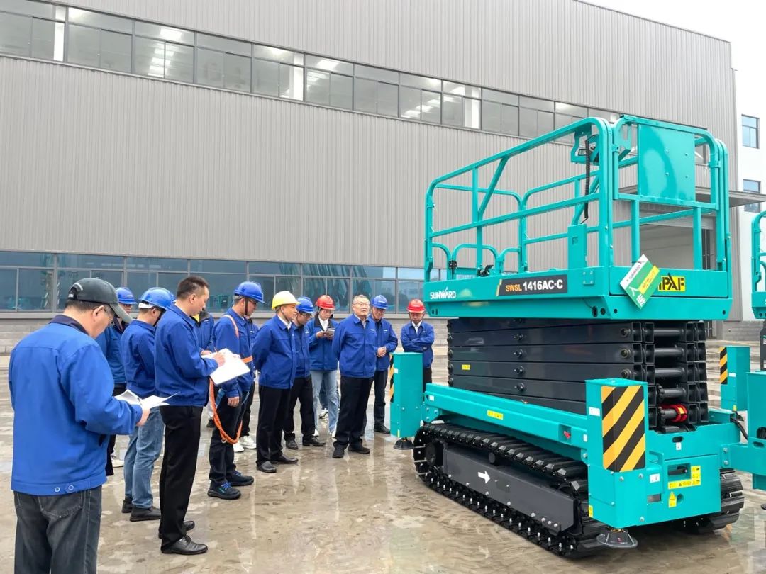 出厂即“出道”！8188cc威尼斯智能首款履带剪叉式高空作业平台批量上市