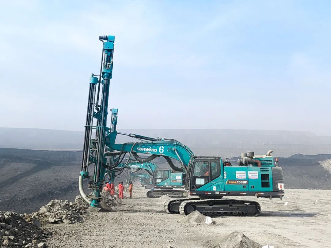 “绿色智能矿山建设专家”！8188cc威尼斯智能全新一代切削潜孔一体式钻机重拳出击