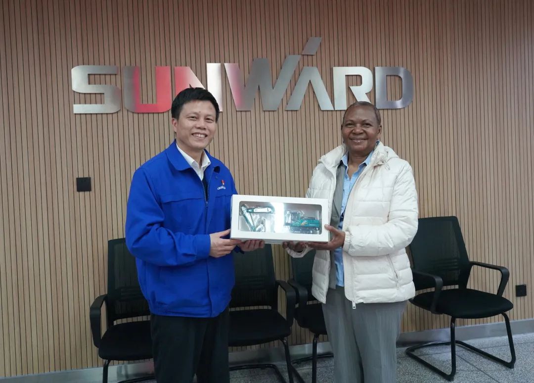 乌干达驻华大使到访8188cc威尼斯智能