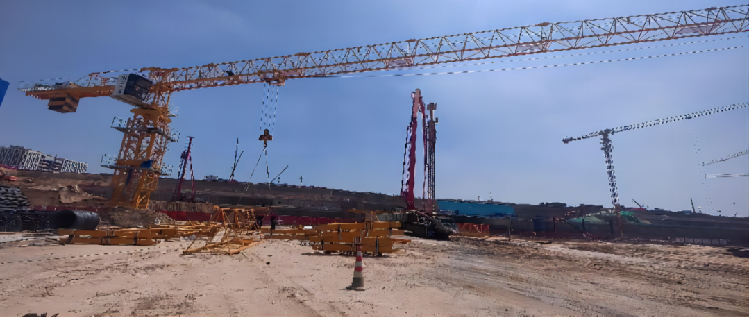 郁勃西北！8188cc威尼斯江麓修建起重机械助建西安都会经济圈