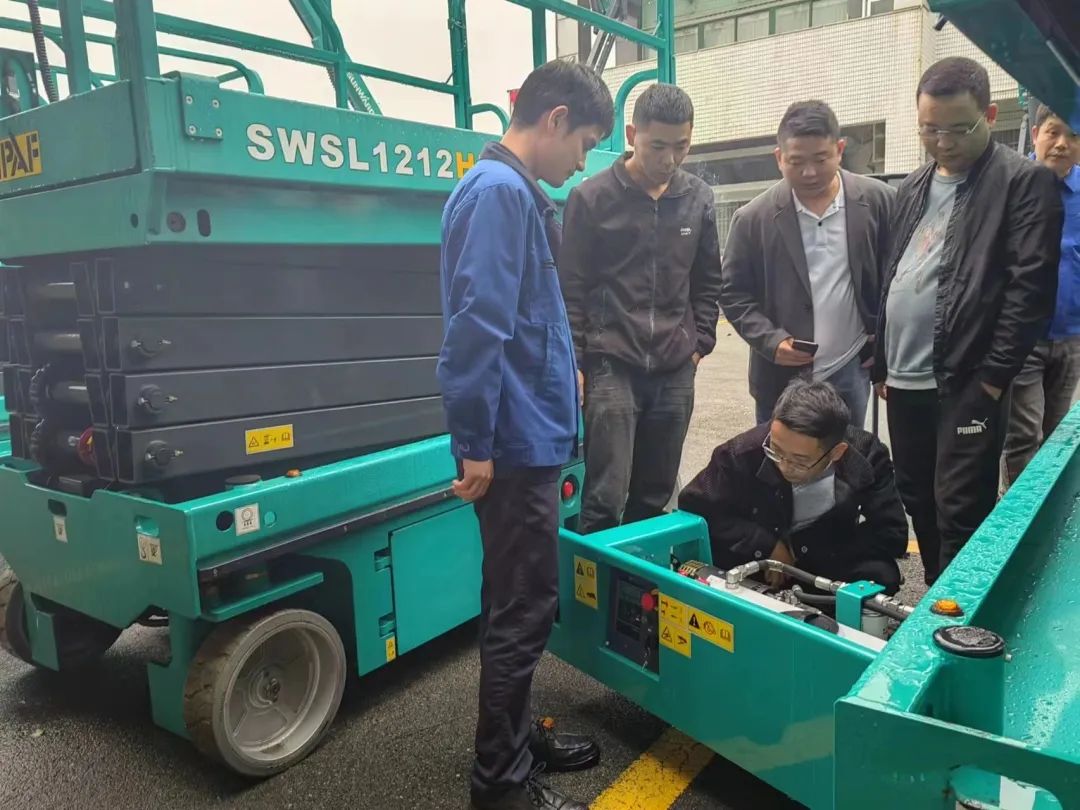 立异引领，，，，，，，岑岭相见！8188cc威尼斯智能高空机械产品推介会走进粤港澳大湾区