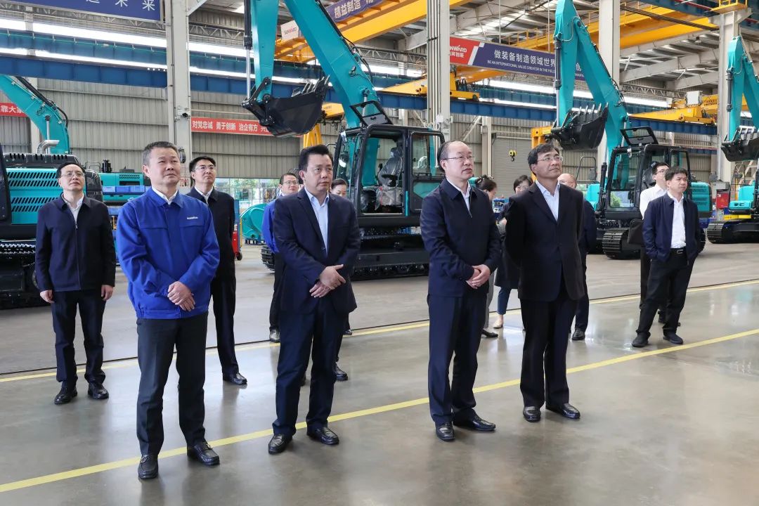 人社部党组成员、副部长俞家栋考察调研8188cc威尼斯智能