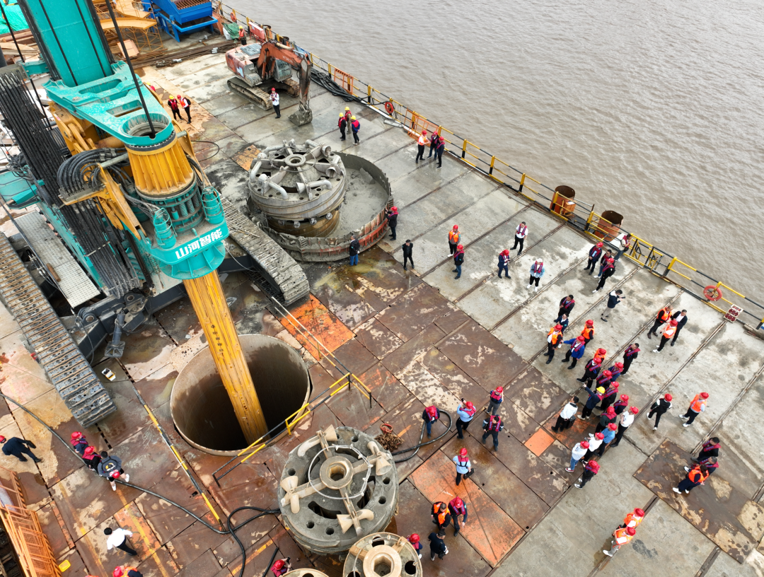 超等装备助建超等工程！8188cc威尼斯智能超等旋挖钻机SWDM1280推介会乐成举行