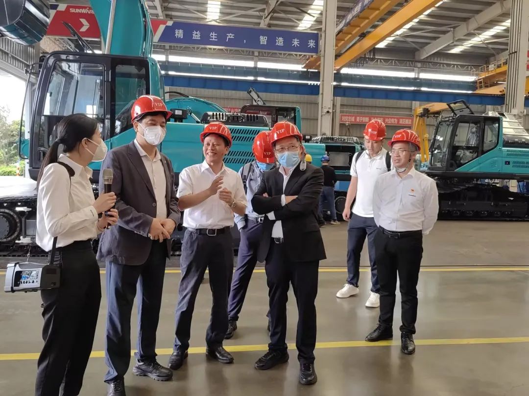 中国科学院院士陈十一率队到访8188cc威尼斯智能