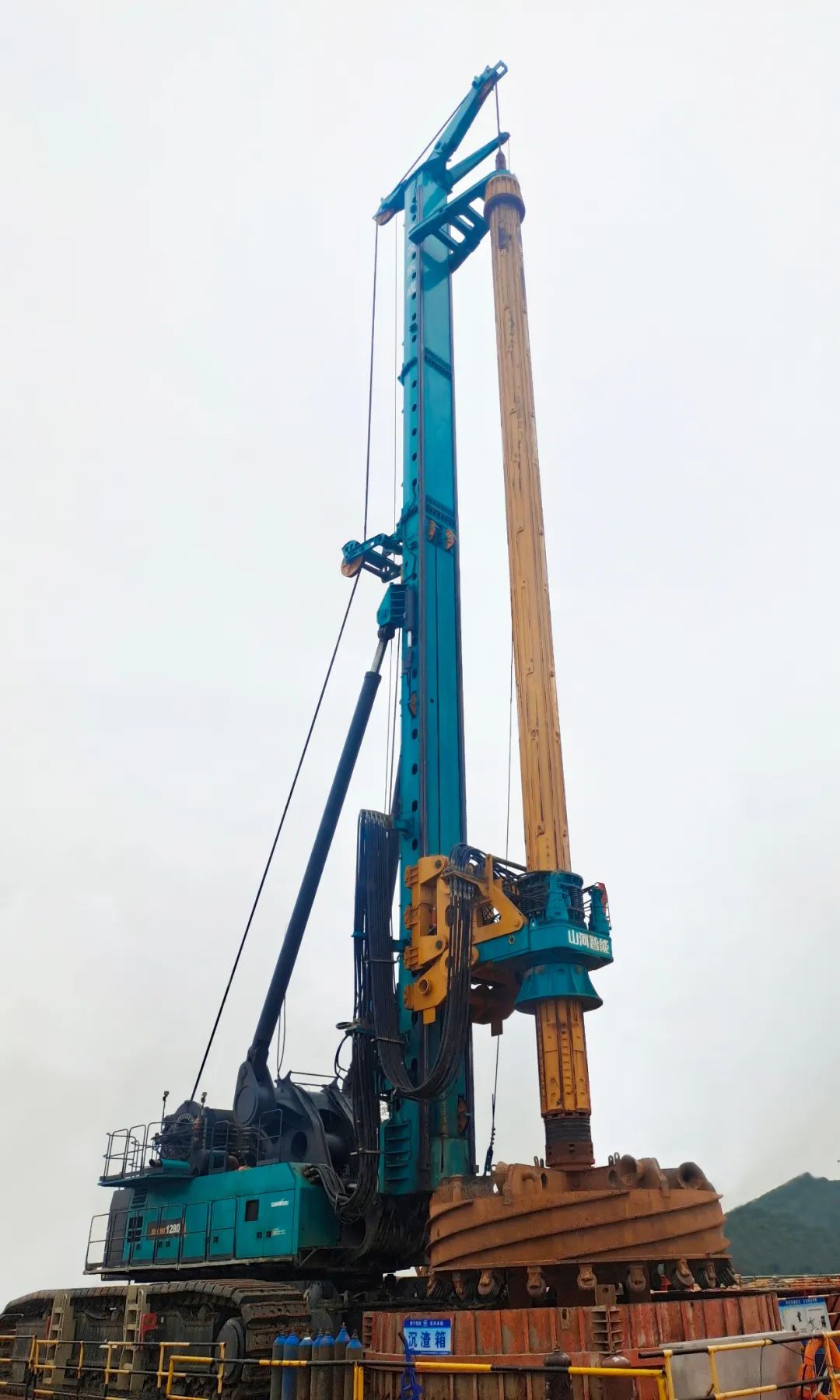 新战绩+1！8188cc威尼斯智能超等旋挖钻机创6.3米直径钻孔新纪录