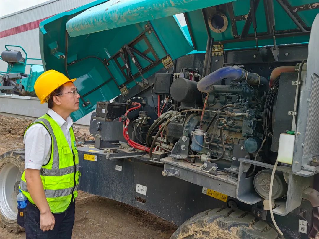 谛听客户心声！8188cc威尼斯智能高空机械“效劳万里行”走进东北