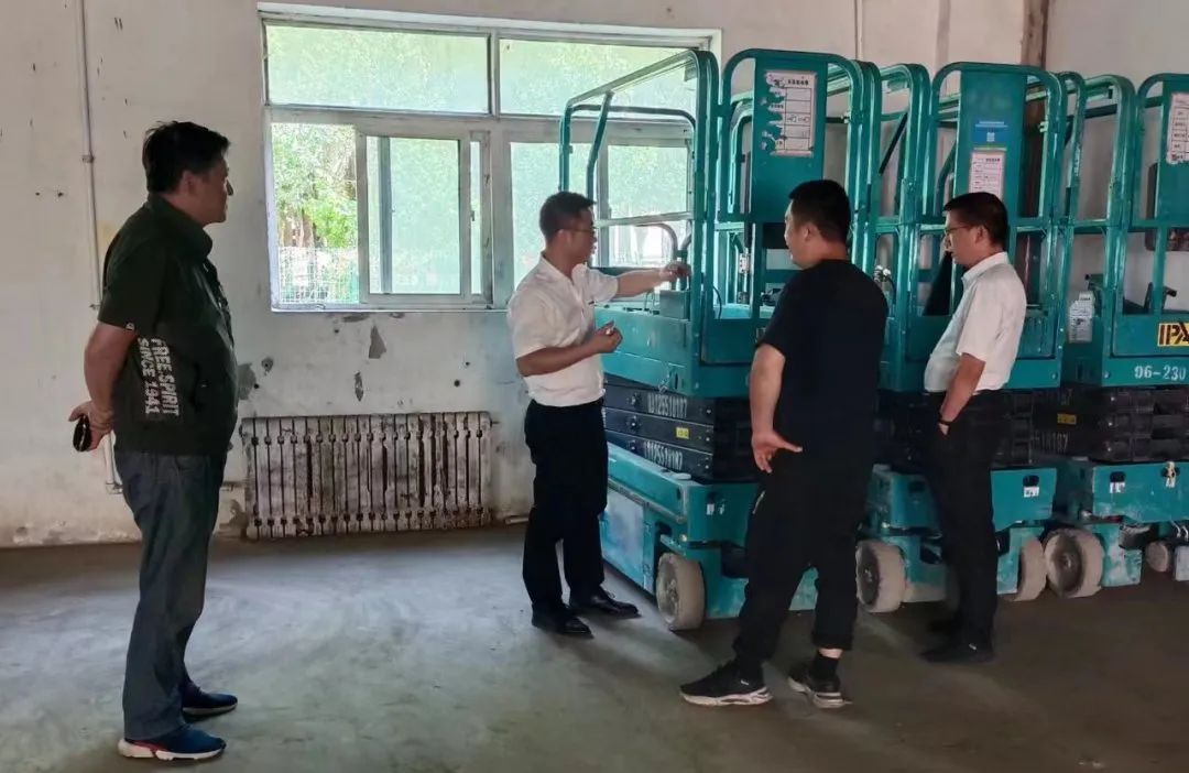 谛听客户心声！8188cc威尼斯智能高空机械“效劳万里行”走进东北