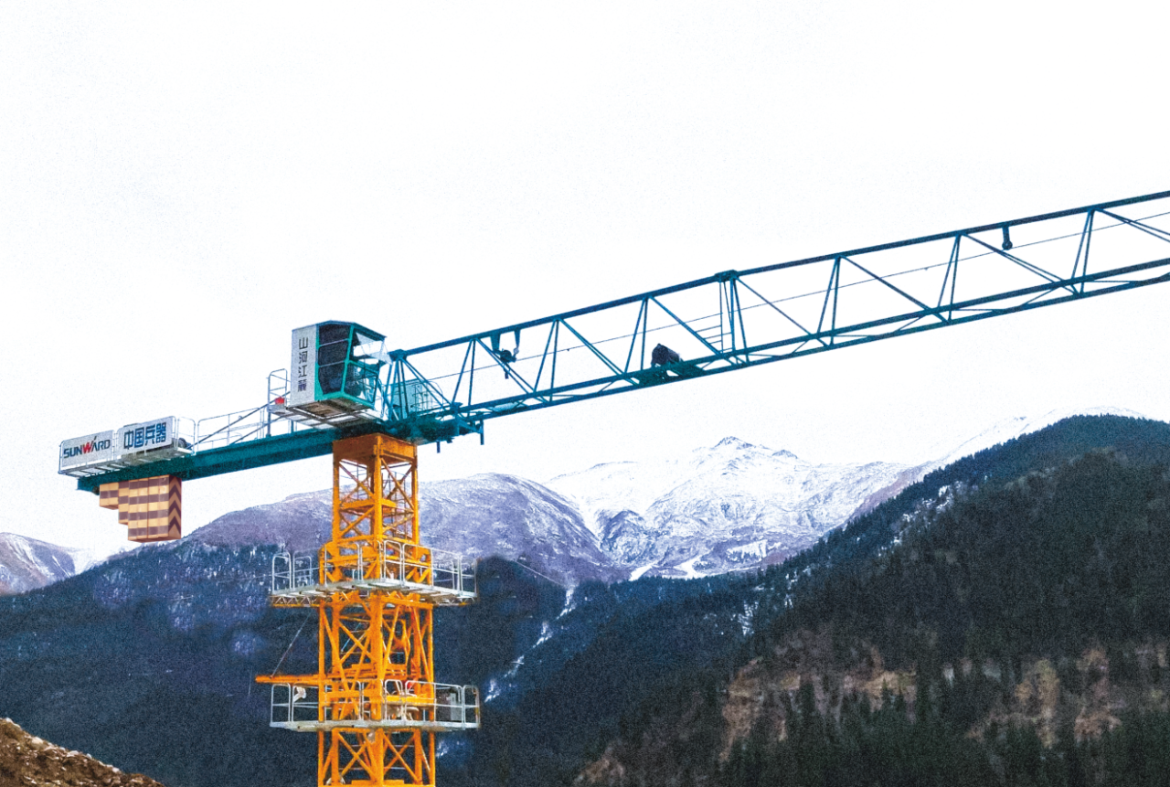 天山脚下的画师！8188cc威尼斯江麓群塔援疆建设新景致