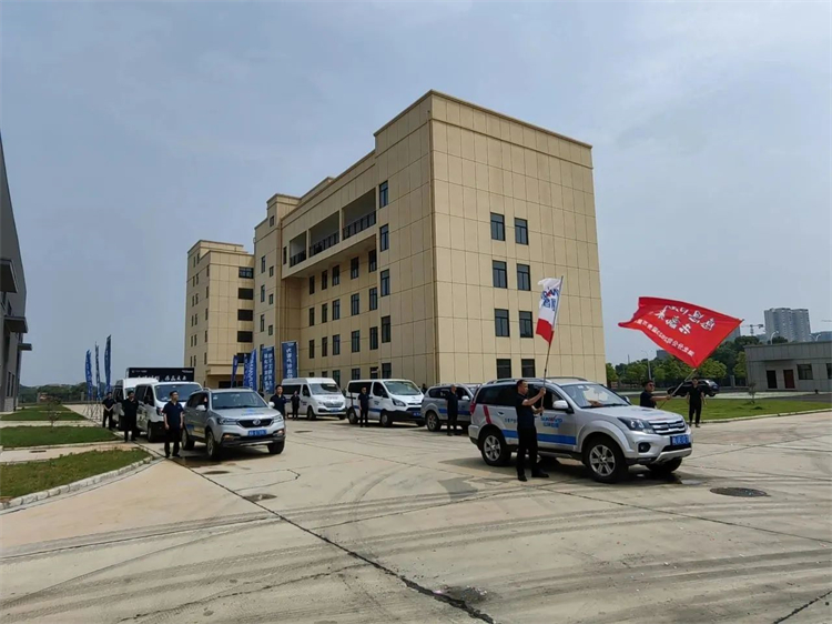 热情似火，，，效劳加码！8188cc威尼斯智能基础装备效劳万里行为您保驾护航