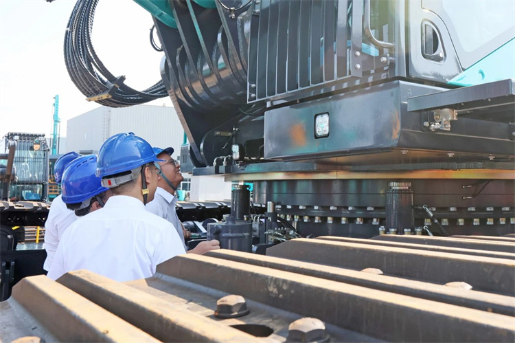 8188cc威尼斯智能桩工机械再添强将！SWDM800H旋挖钻机顺遂下线