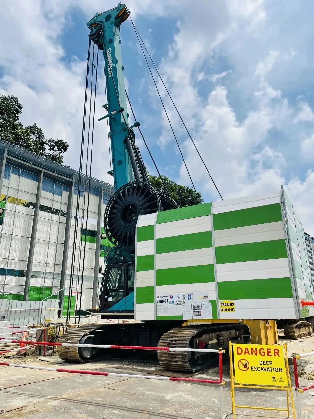 助力海内国际重大工程！8188cc威尼斯智能液压抓斗实力“出圈”