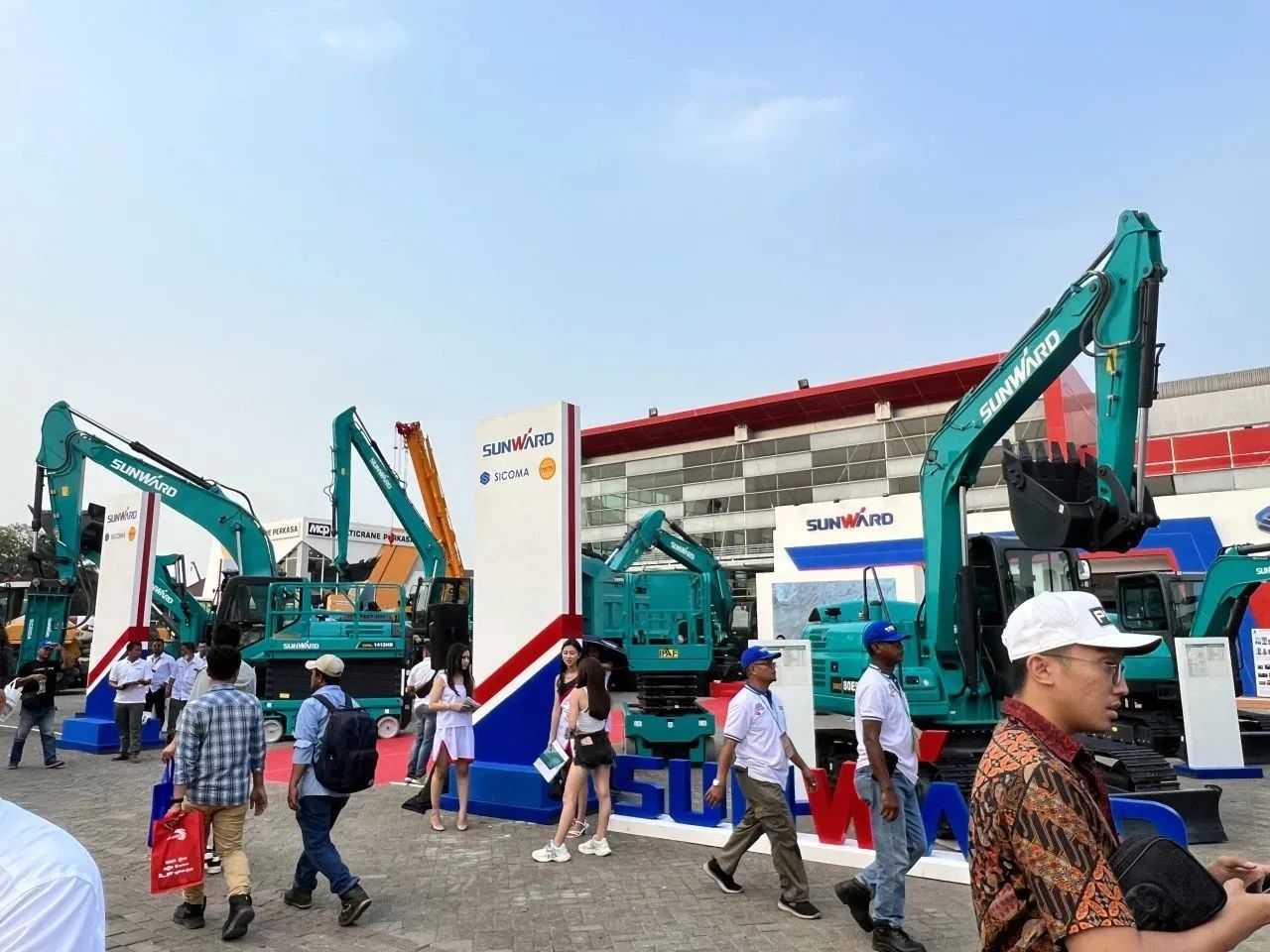 深耕细作，，，，，，，逆势增添！8188cc威尼斯智能艳服亮相印尼雅加达矿业展