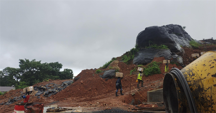 破万难，，，，赶工期！8188cc威尼斯江麓打响西非“攻坚战”