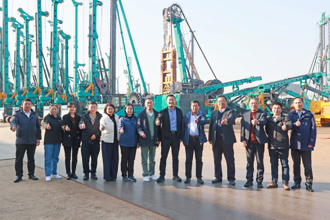 8188cc威尼斯智能主导的行业标准《修建施工机械与装备 液压式压桩机》通过专家审查