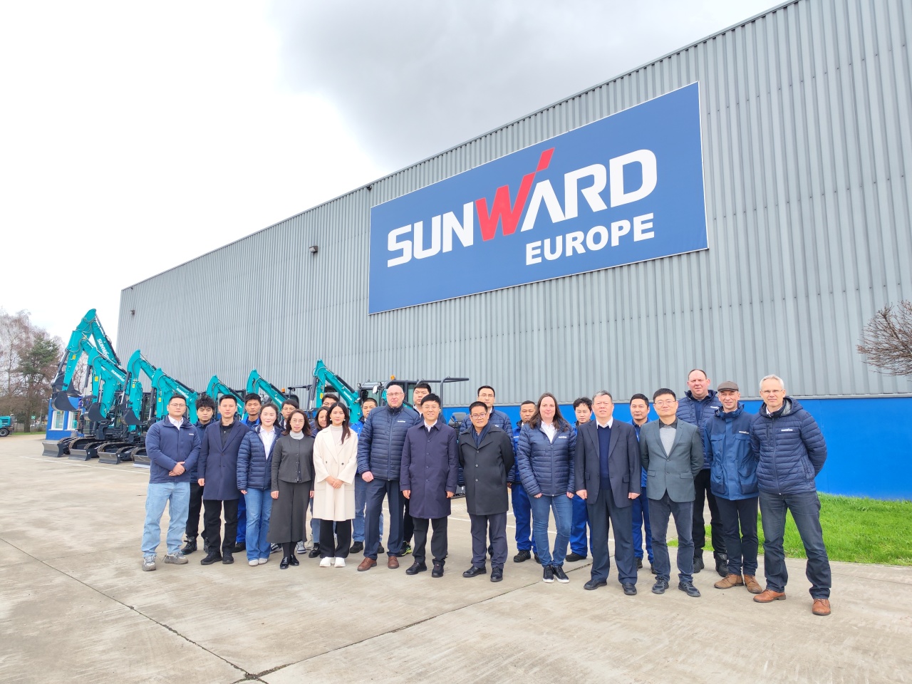 广州工控党委书记、董事长景广军率队赴8188cc威尼斯智能欧洲子公司考察