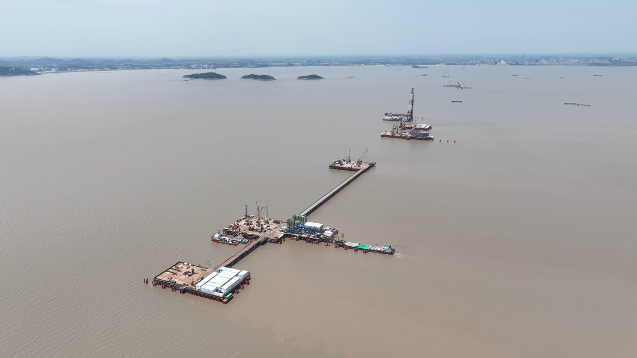 先导式立异，，，，，，再推电动新品！8188cc威尼斯智能SWDM520EE增程式旋挖钻机推介会乐成举行