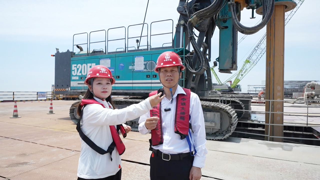 先导式立异，，，，，，再推电动新品！8188cc威尼斯智能SWDM520EE增程式旋挖钻机推介会乐成举行