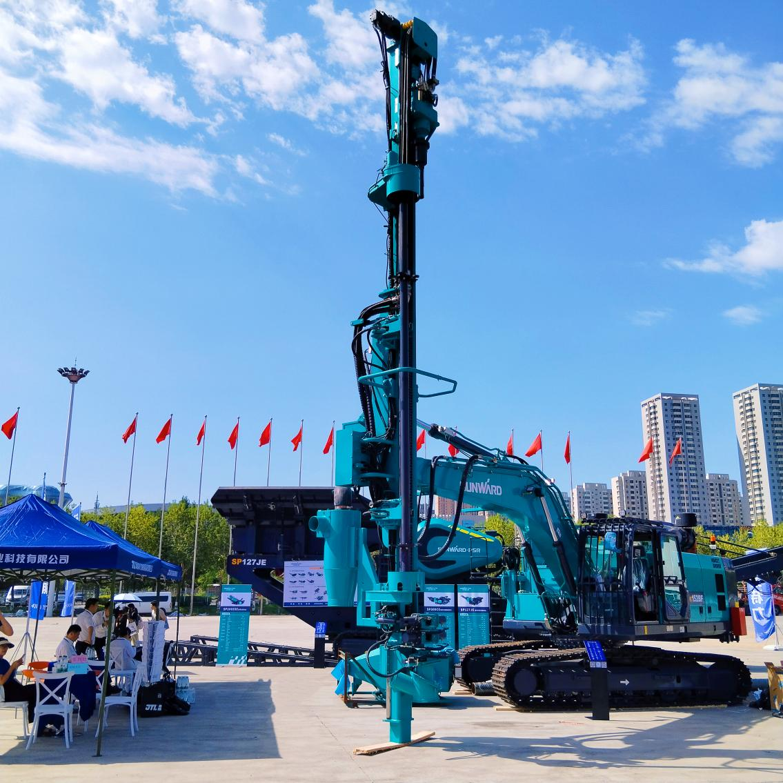 8188cc威尼斯智能5G智能钻机亮相新疆矿博会