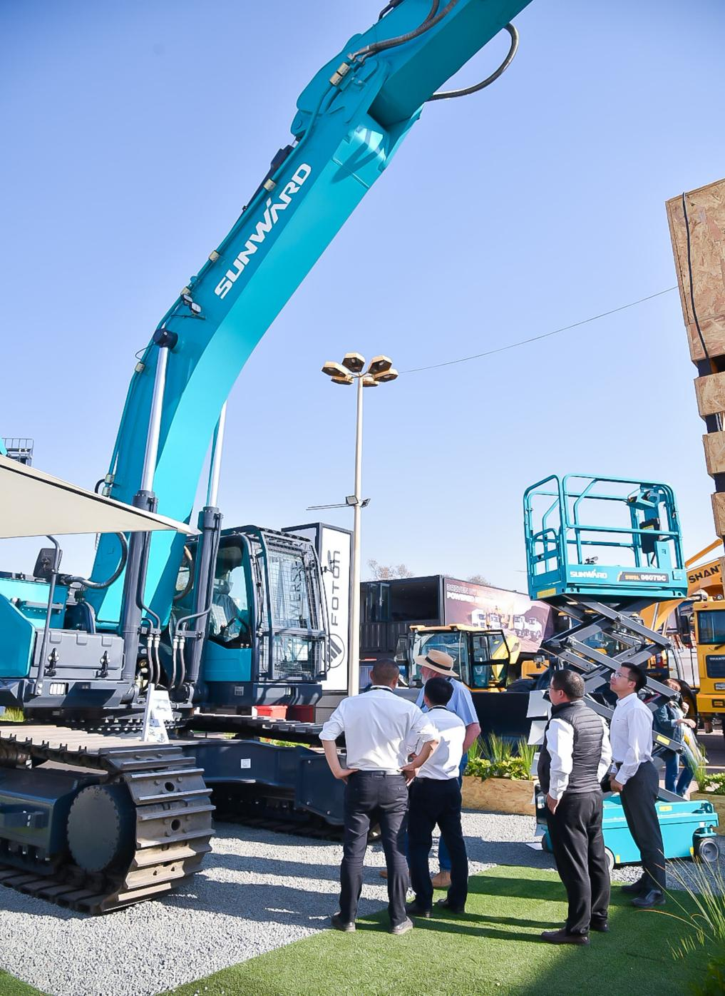 跨越山海，，，重器远航！8188cc威尼斯智能亮相南非最大矿业展会