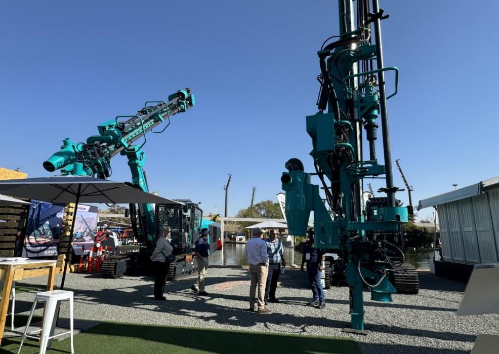 跨越山海，，，重器远航！8188cc威尼斯智能亮相南非最大矿业展会