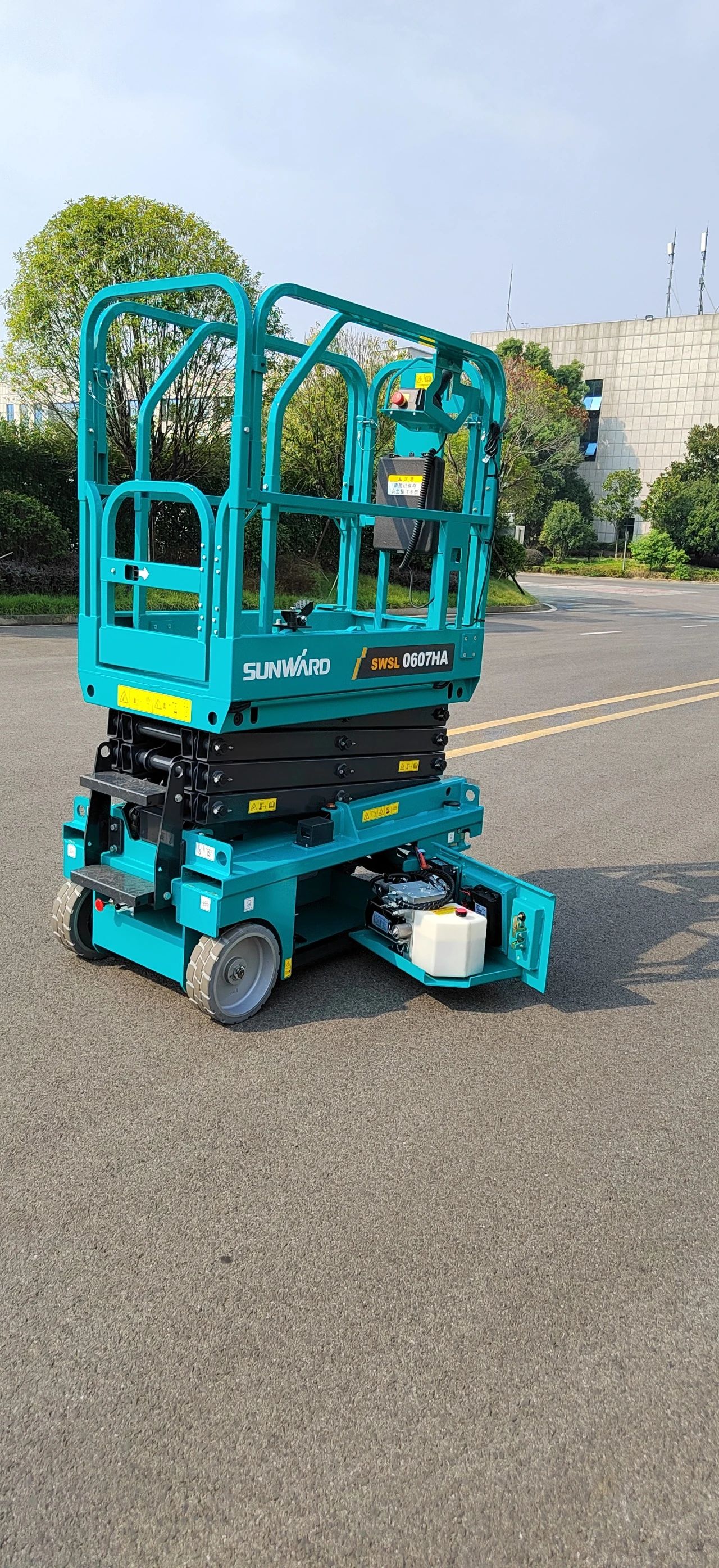 向“新”而行！8188cc威尼斯智能又一款电动液驱剪叉式高空作业平台宣布