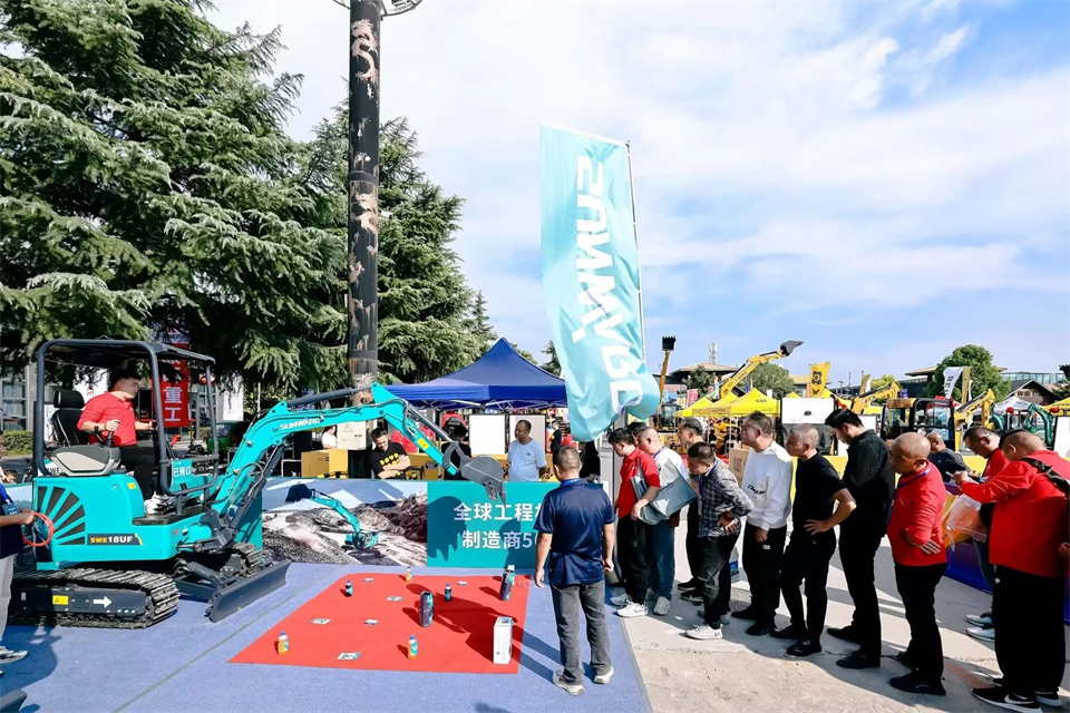 展现“掘”对实力！8188cc威尼斯智能亮相2024微挖大会暨小型装备大会