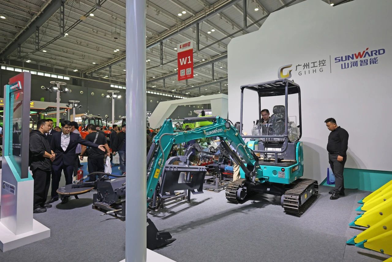 聚焦智能化、无人化！8188cc威尼斯智能携多款产品亮相2024中国国际农业机械展