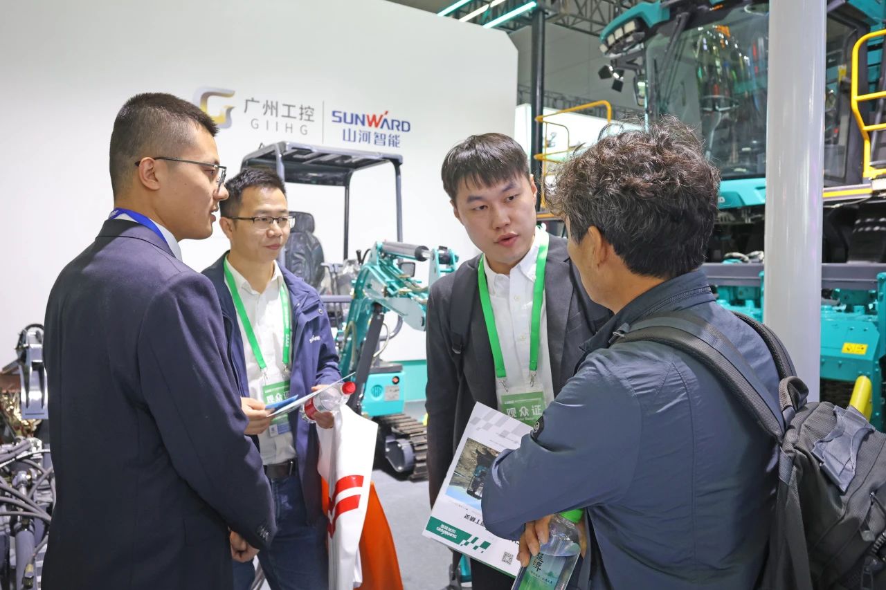 聚焦智能化、无人化！8188cc威尼斯智能携多款产品亮相2024中国国际农业机械展