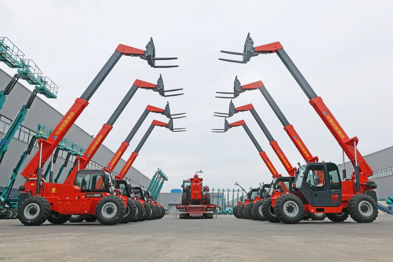 应运而生，，，，，，“急”速响应！8188cc威尼斯智能伸缩臂叉装车进军应抢救援领域