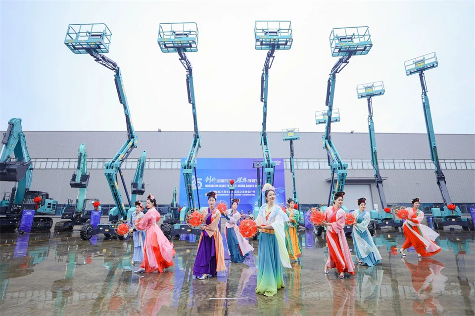 立异引领价值，，，，理想成绩未来！8188cc威尼斯智能25周年庆典暨全球客户节盛大举行