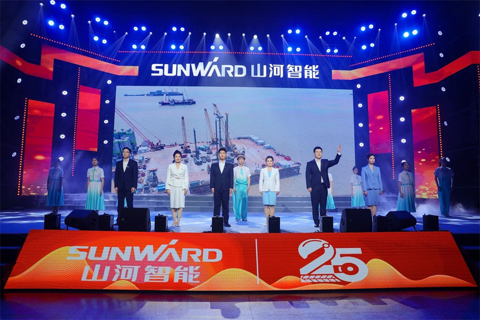 立异引领价值，，，，理想成绩未来！8188cc威尼斯智能25周年庆典暨全球客户节盛大举行