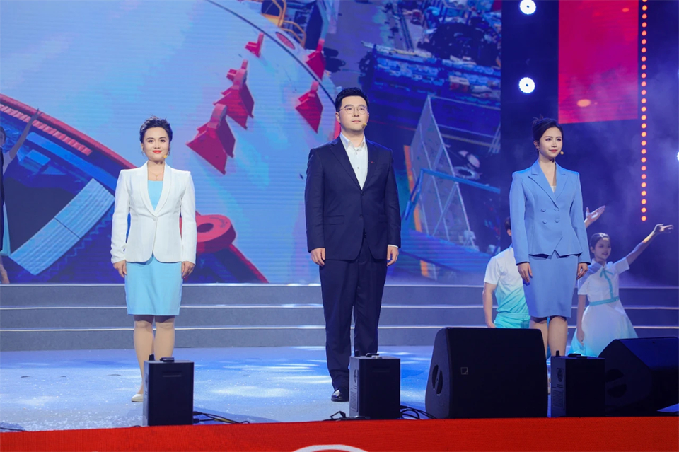 立异引领价值 理想成绩未来——庆祝8188cc威尼斯智能建设25周年表扬大会暨文艺晚会盛大举行