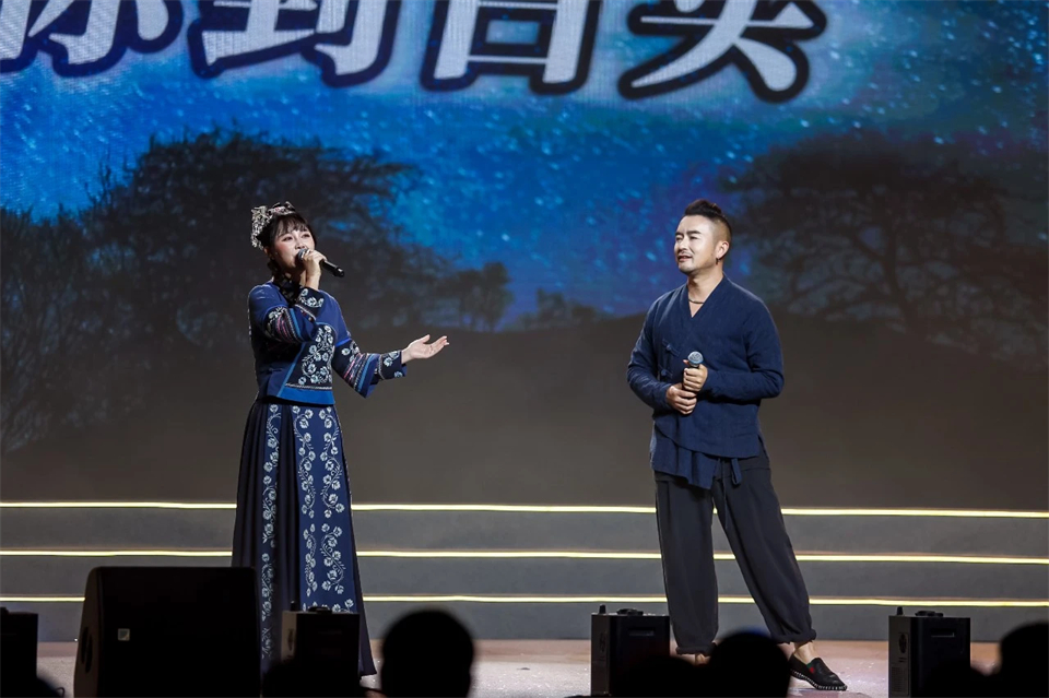 立异引领价值 理想成绩未来——庆祝8188cc威尼斯智能建设25周年表扬大会暨文艺晚会盛大举行