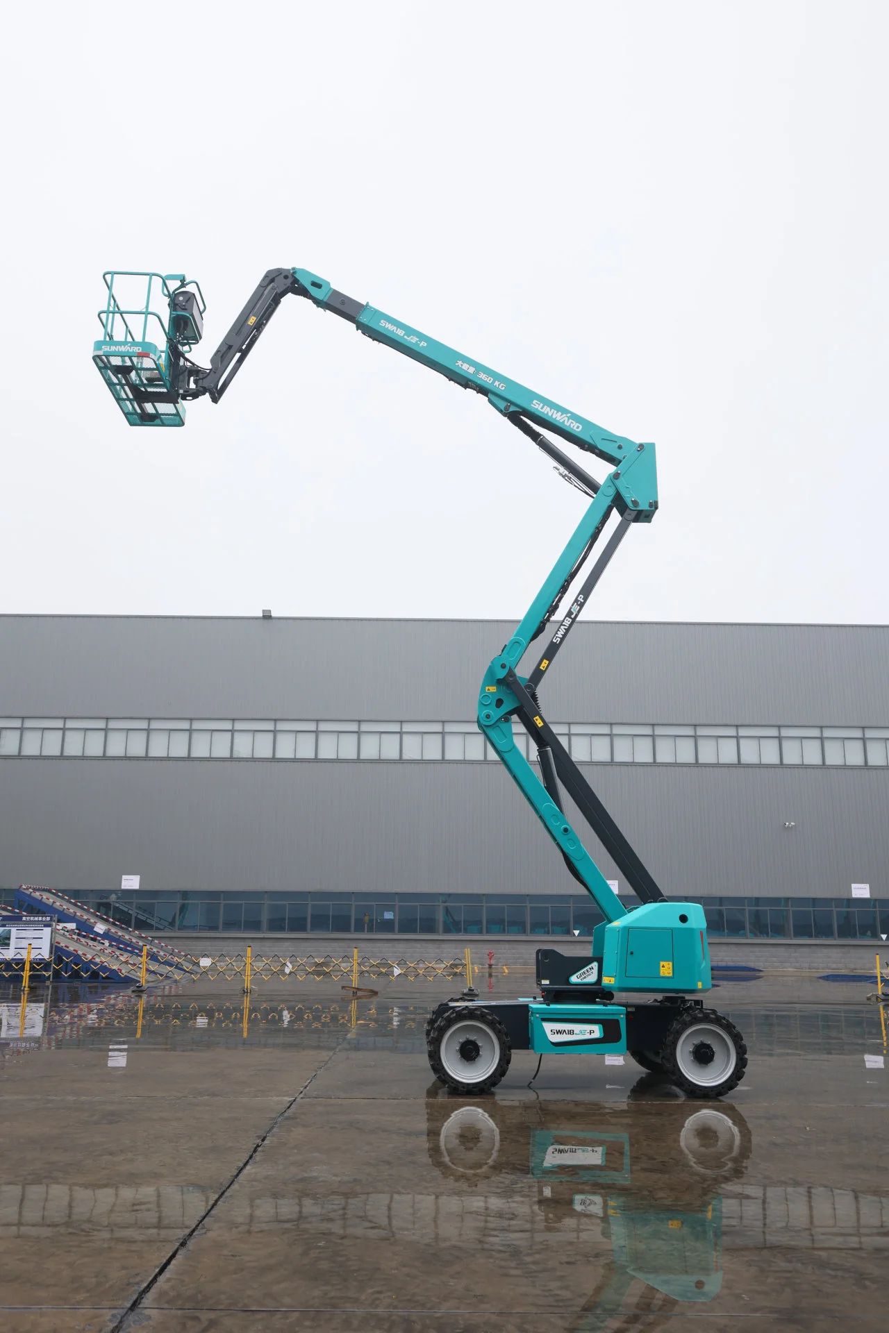 点赞！8188cc威尼斯智能立异装备荣登CMIIC2024明星产品榜单