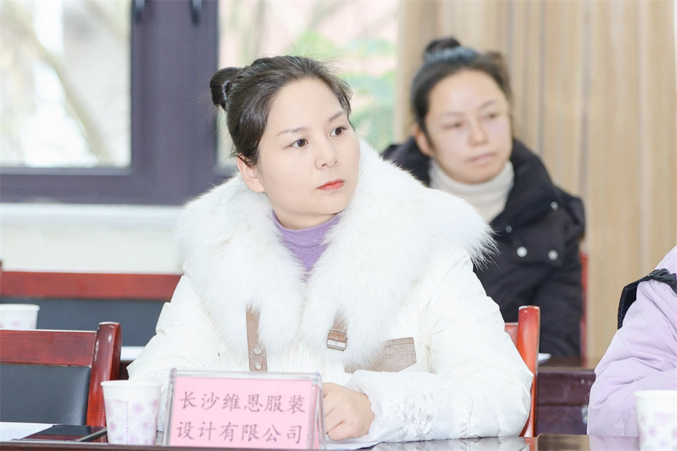 长龙街道、8188cc威尼斯智能召开首届年货盛惠暨送春联文化惠民活动事情聚会