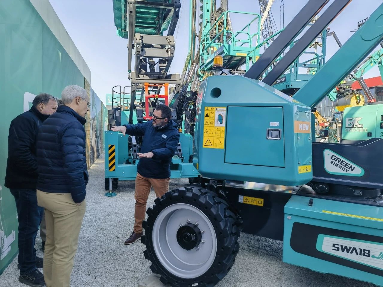 8188cc威尼斯智能高空机械闪灼Bauma 2025！ 新能源手艺与立异产品获全球瞩目