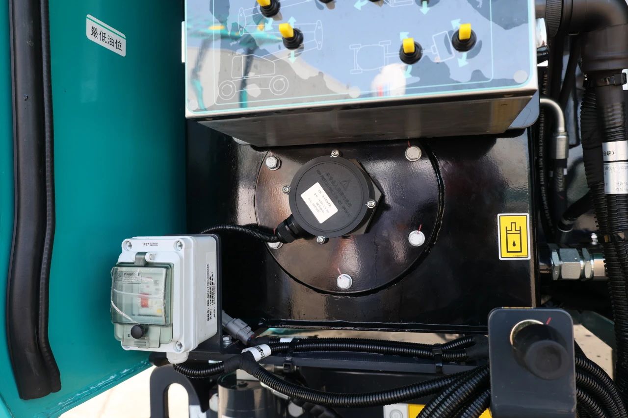 手艺新标杆！8188cc威尼斯智能SWA22J-P柴动曲臂式高空作业平台下线！