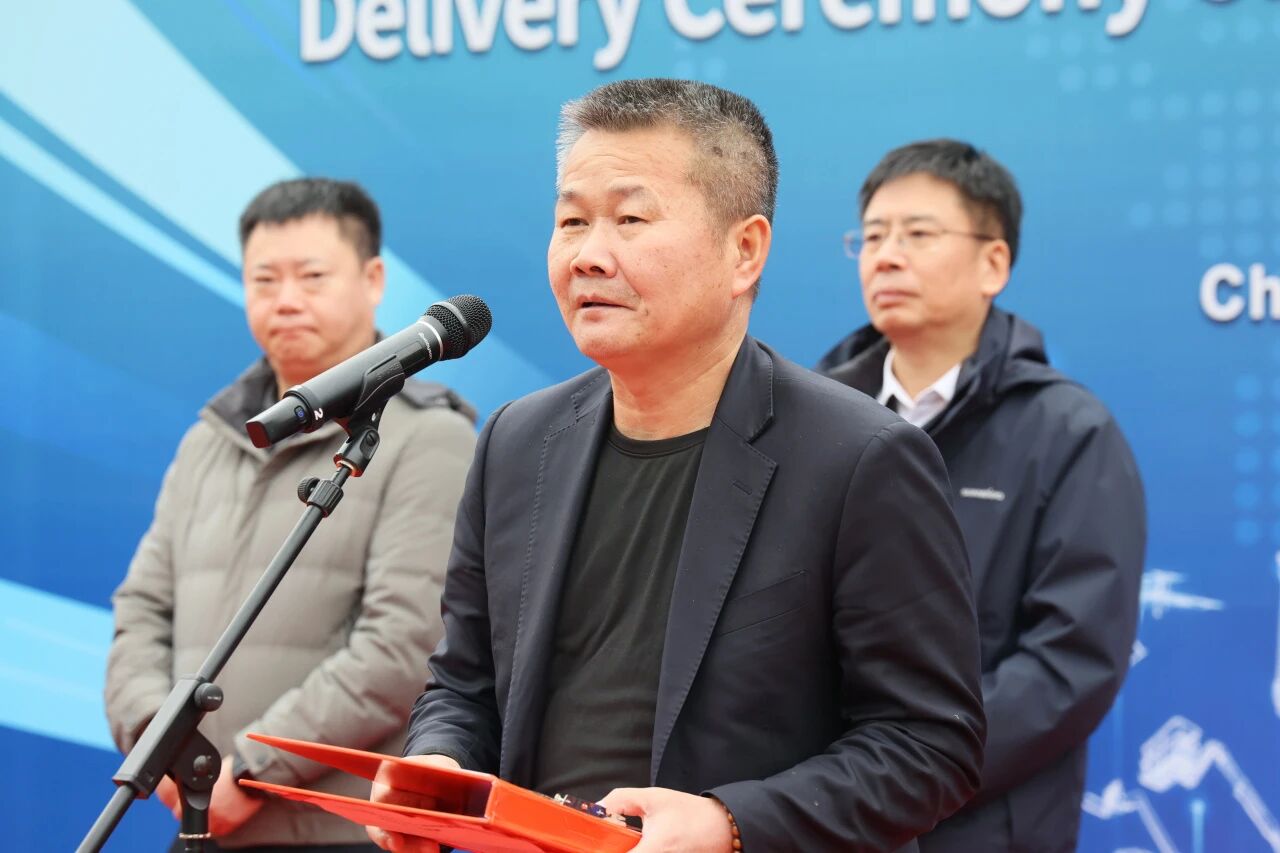 8188cc威尼斯智能SWE700FE电动挖掘机乐成交付，，，，助力打造绿色智慧矿山